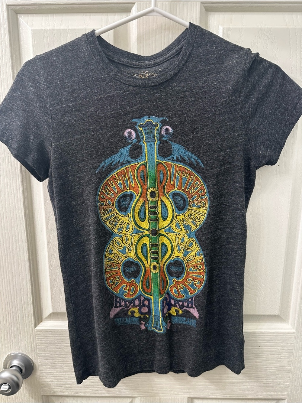 Vintage-Style Black Graphic Reptile T-Shirt with Multicolor Print